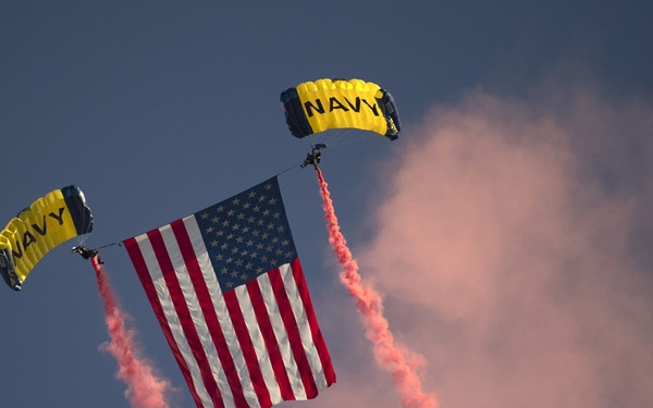 US Navy Leap Frogs Jump Over Central Park