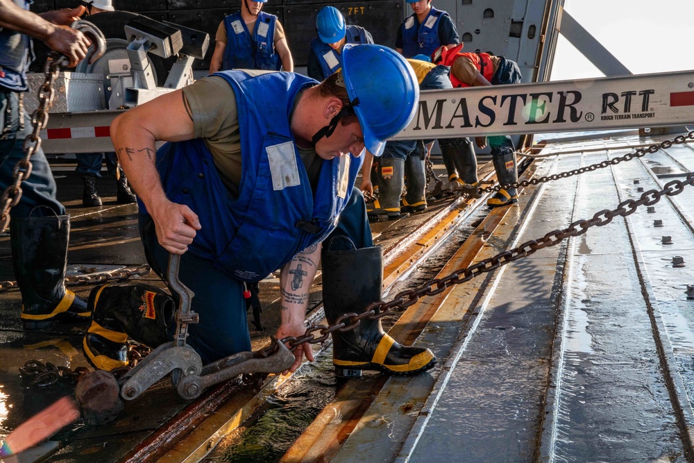 USS Arlington Sailors participate in Large-Scale Exercise 2021