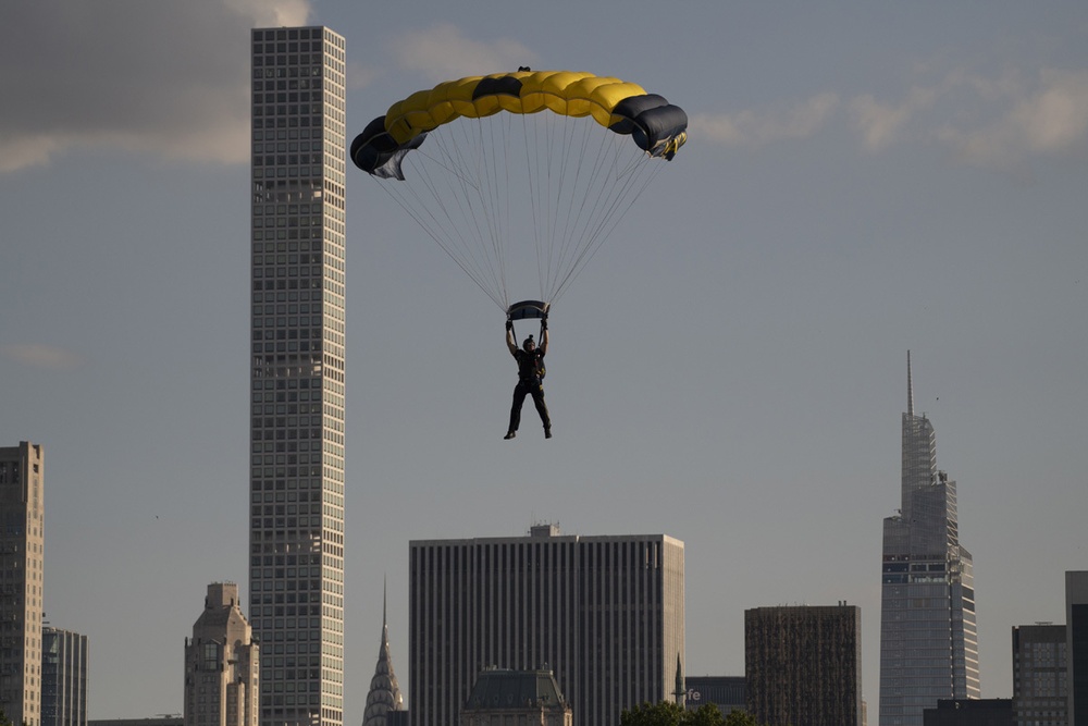 US Navy Leap Frogs Jump Over Central Park