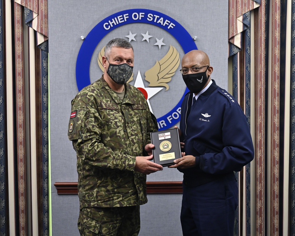 CSAF Brown meets Latvia Lt. Gen. Kalnins