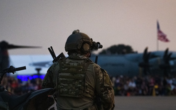 AFSOC Airmen visit EAA AirVenture Oshkosh 21