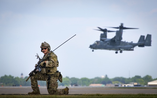 AFSOC Special Tactics Airmen demonstrate airpower