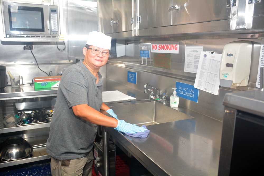 USNS Yukon Wins David M. Cook Food Service Award for Third Straight Year