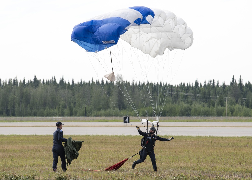 Eielson hosts Arctic Lighting Airshow 2021