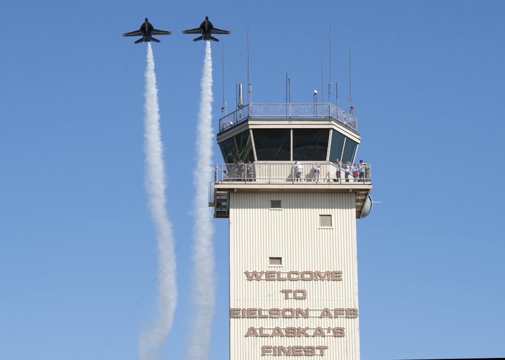 Eielson hosts Arctic Lighting Airshow 2021