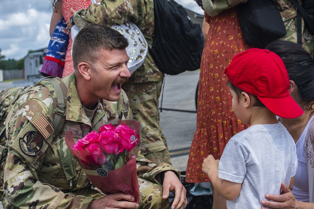 437th Airlift Wing Airmen return from deployment