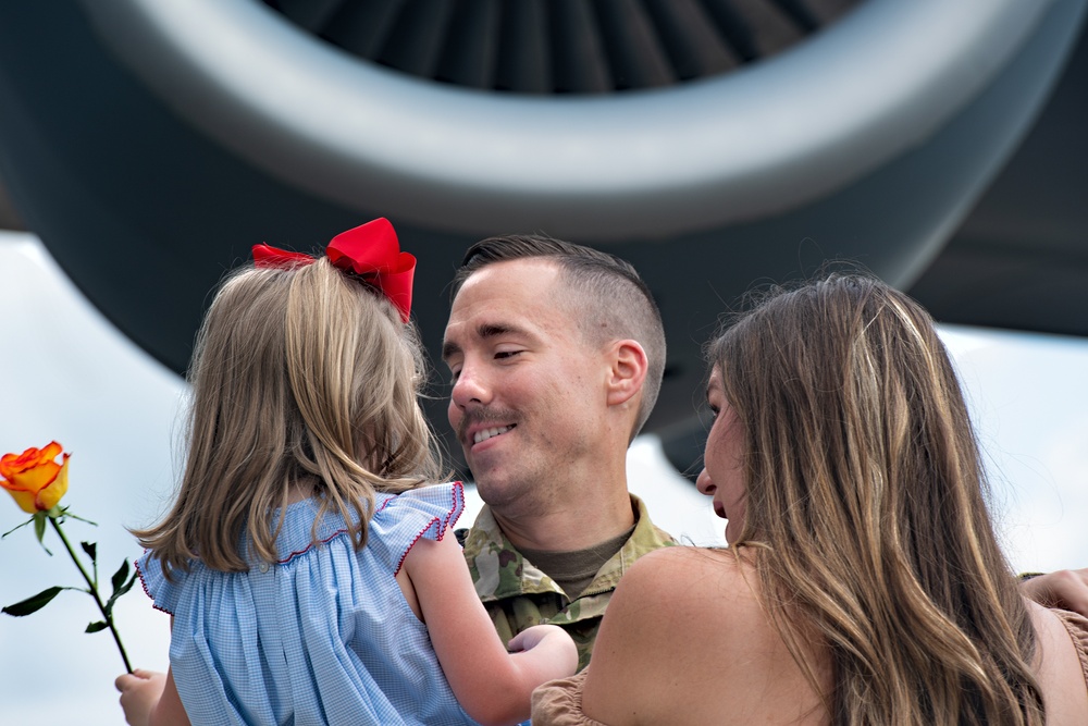 437th Airlift Wing Airmen return from deployment