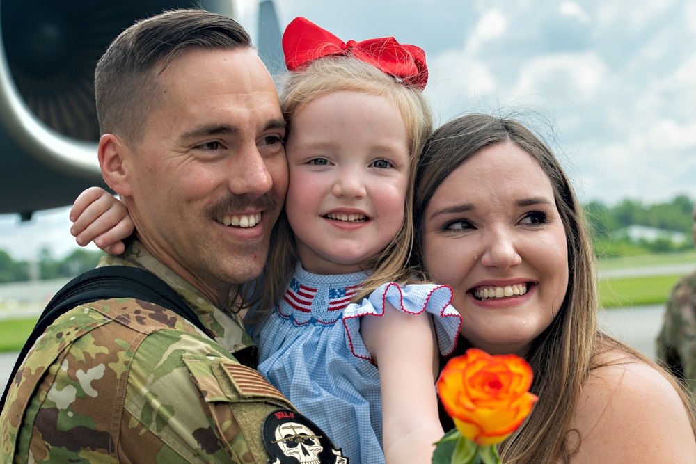 437th Airlift Wing Airmen return from deployment