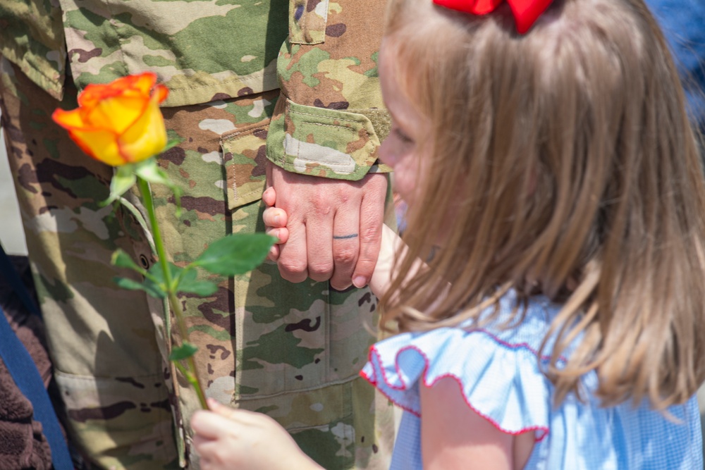 437th Airlift Wing Airmen return from deployment