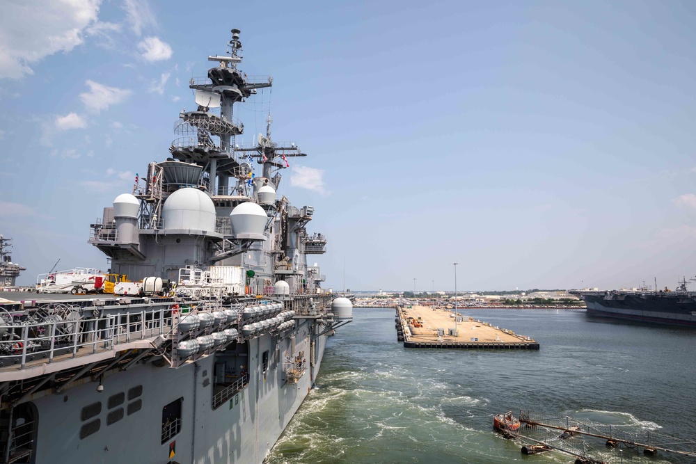 Kearsarge Departs Naval Station Norfolk