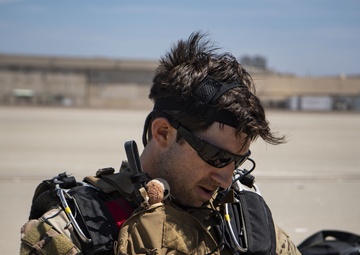 EODMU-1 Conduct Jumps Into San Diego Bay