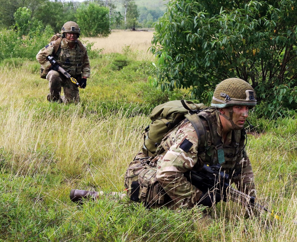 British Parachute Regiment train in Michigan