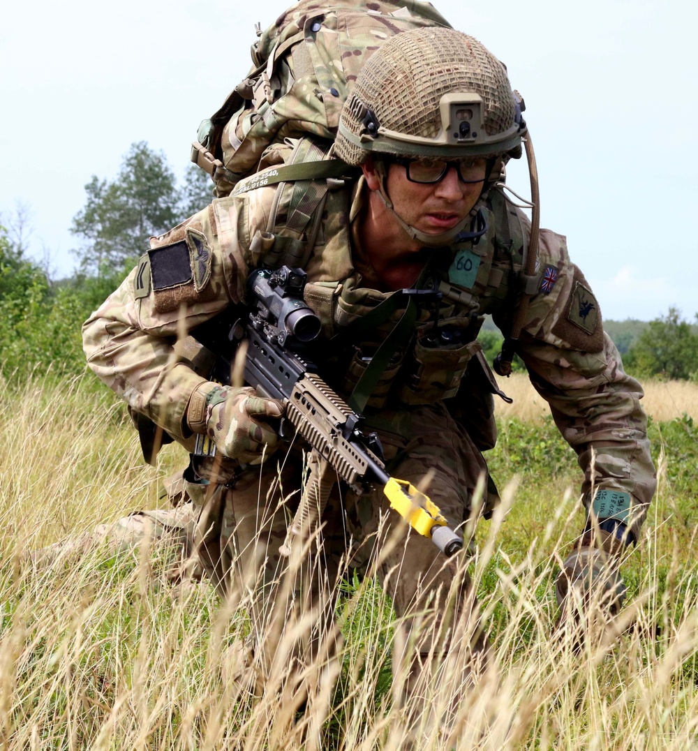 British Parachute Regiment train in Michigan