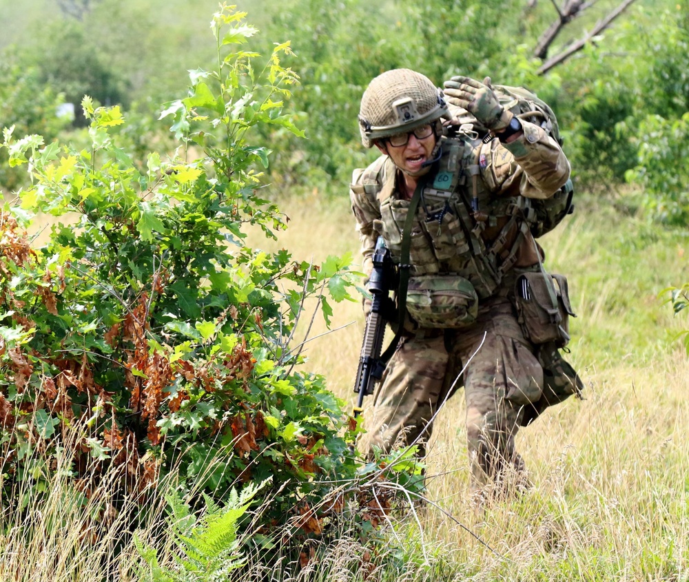 British Parachute Regiment train in Michigan