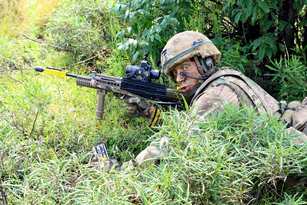 British Parachute Regiment train in Michigan