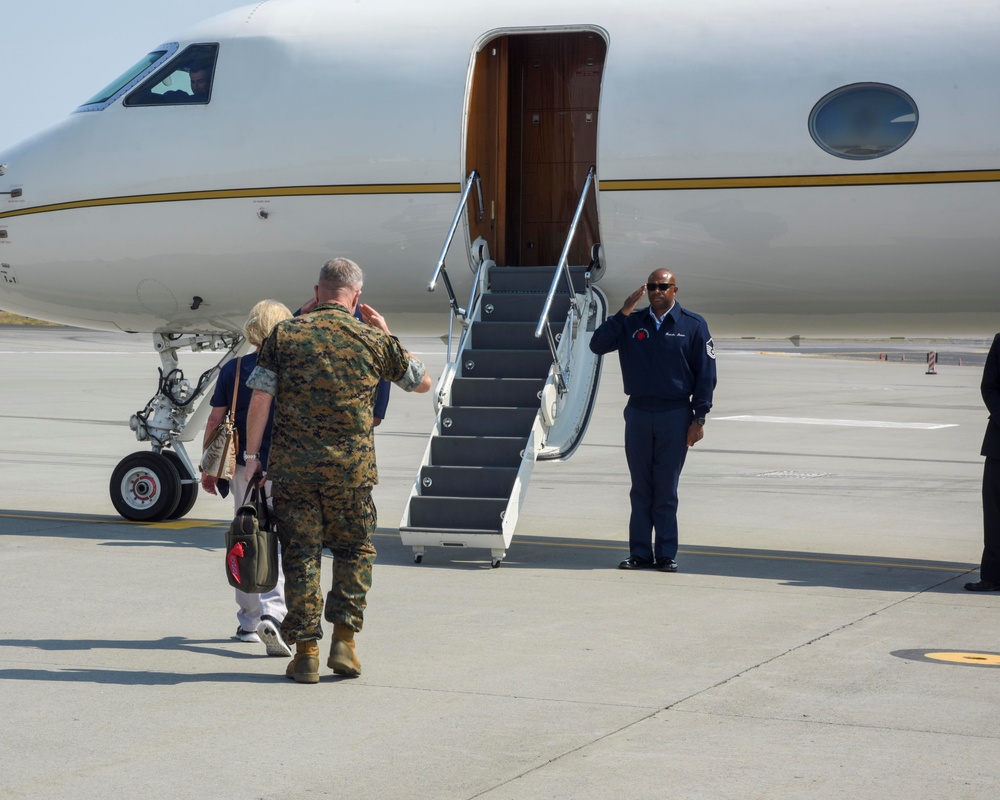U.S. CENTCOM commander tours SERE school