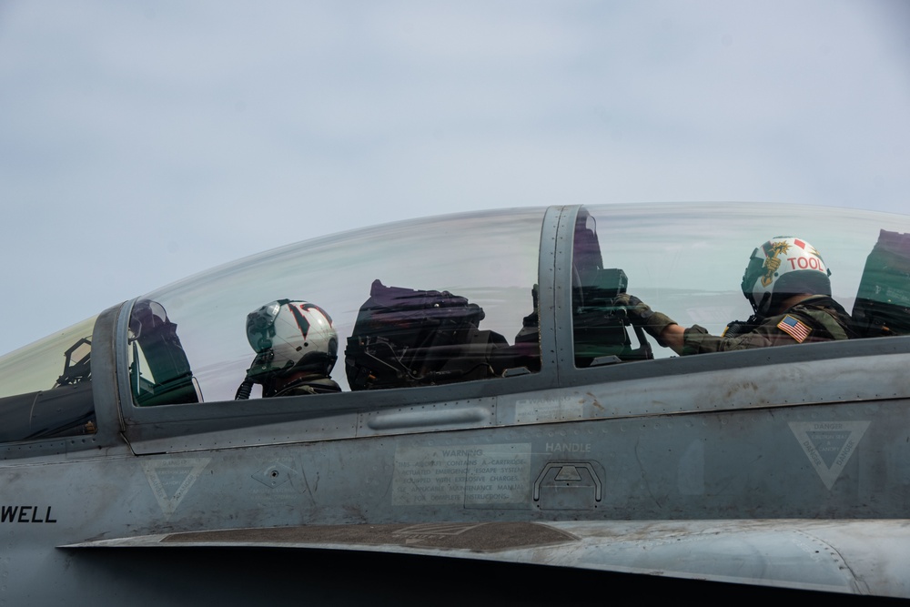 USS Ronald Reagan (CVN 76) Flight Operations