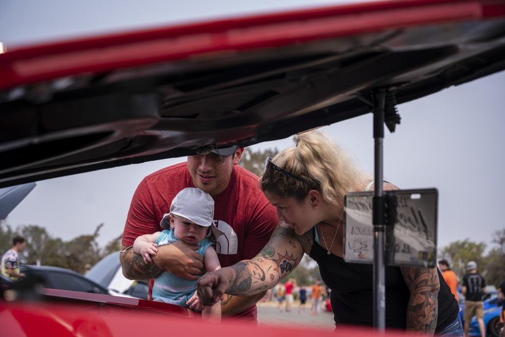 Travis AFB holds end of summer event, encourages togetherness