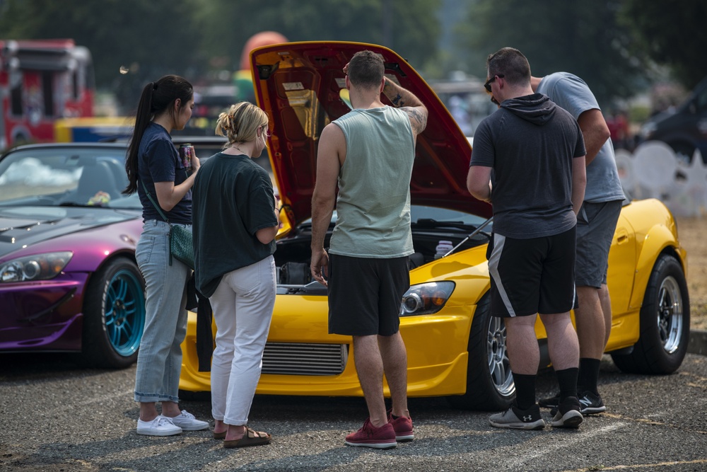 Travis AFB holds end of summer event, encourages togetherness