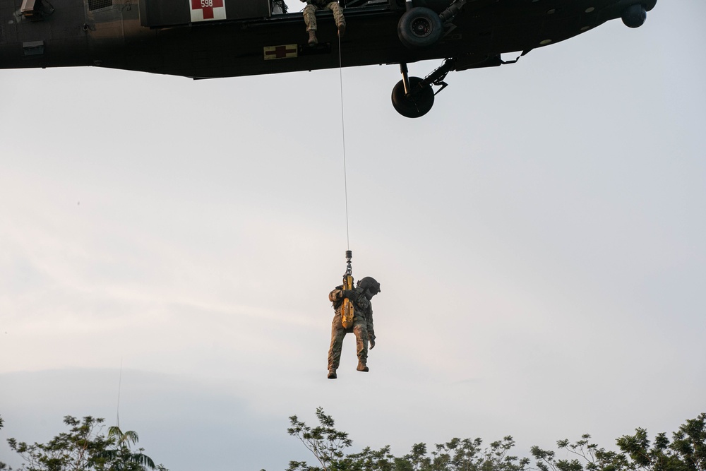 Garuda Shield 2021: Jungle Penetrator Hoist Training