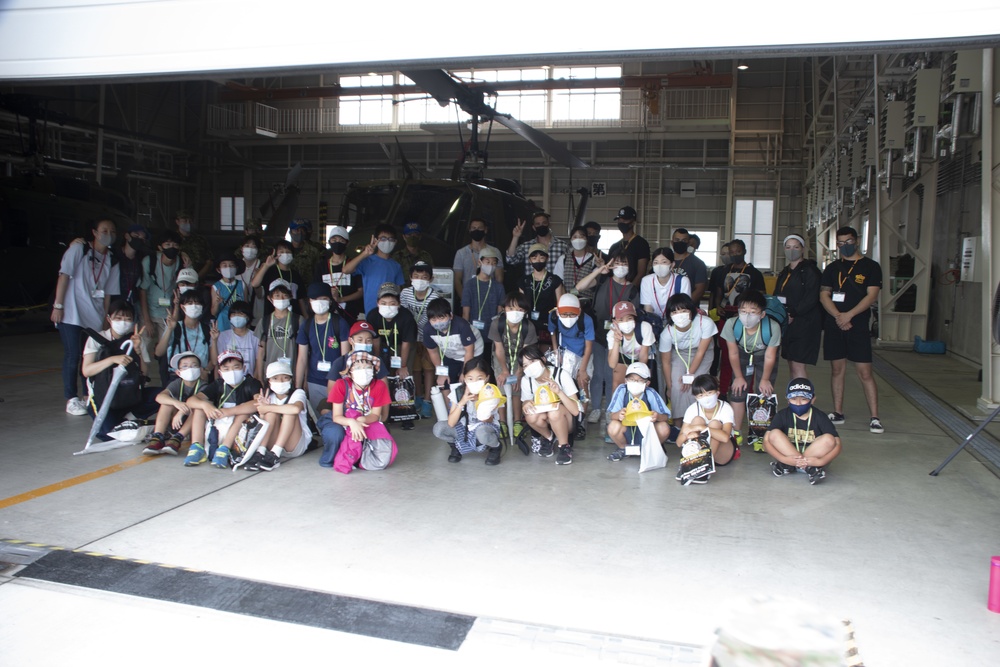 Camp Fuji Marines, Sailors volunteer at community English camp
