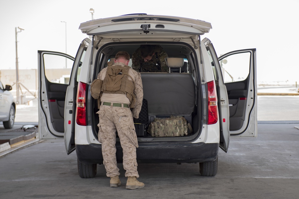 Air Force, Marines train side by side