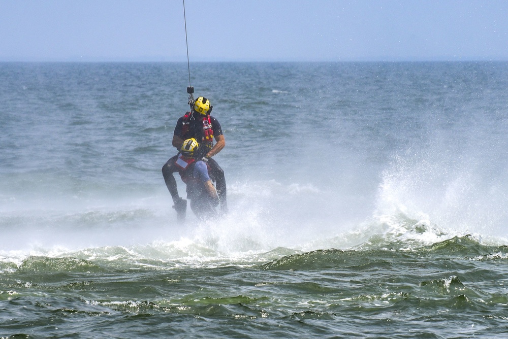 Coast Guard conducts helicopter hoist training off Virginia coast