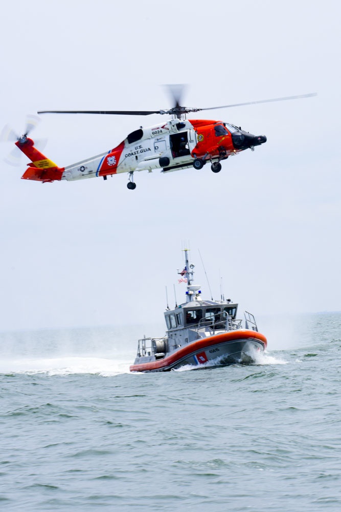 Coast Guard conducts helicopter hoist training off Virginia coast