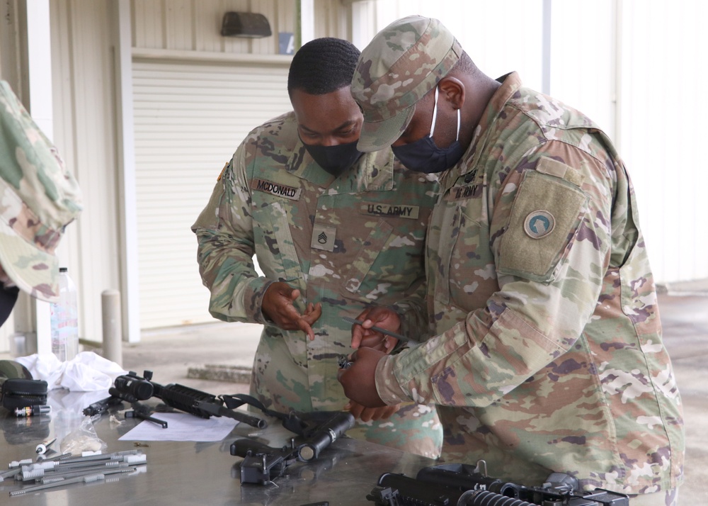 DVIDS - Images - 1st TSC Soldiers Conduct Weapon Maintenance [Image 4 of 4]