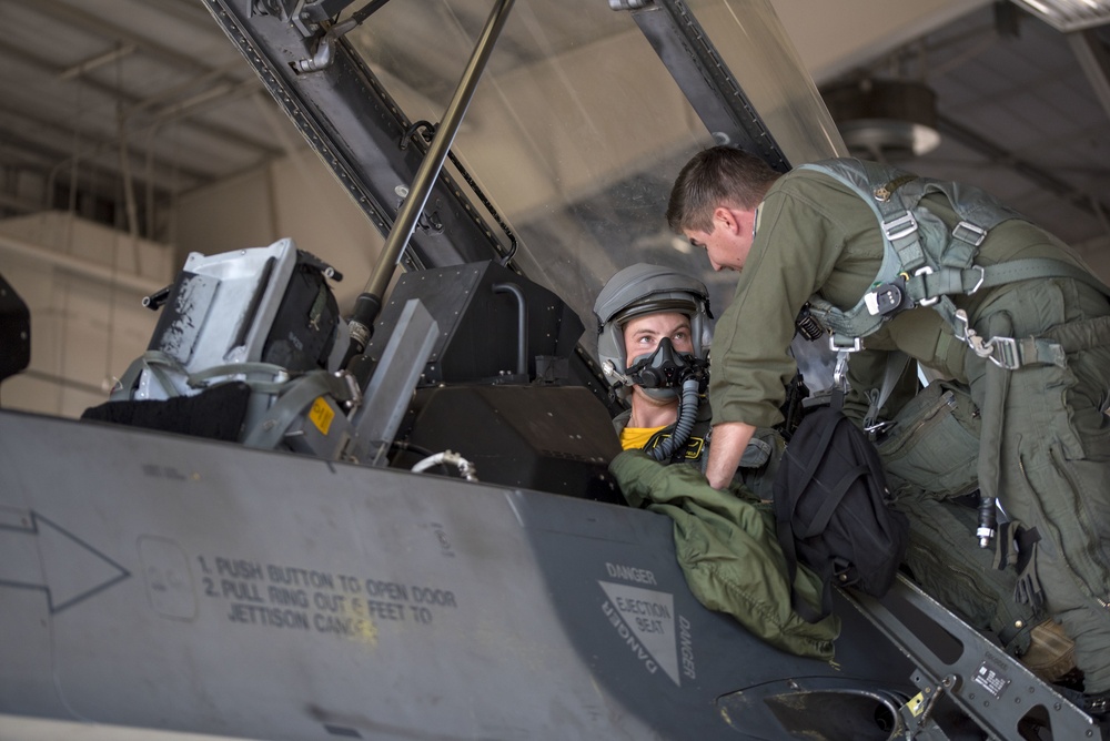 NHL athlete trains like an F-16 pilot