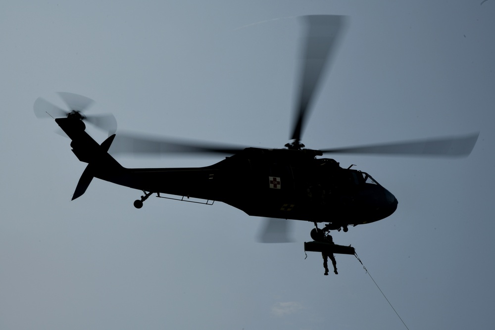 National Guard runs rescue hoist training for Marine, Army Reserve