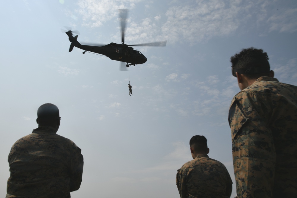 National Guard runs rescue hoist training for Marine, Army Reserve