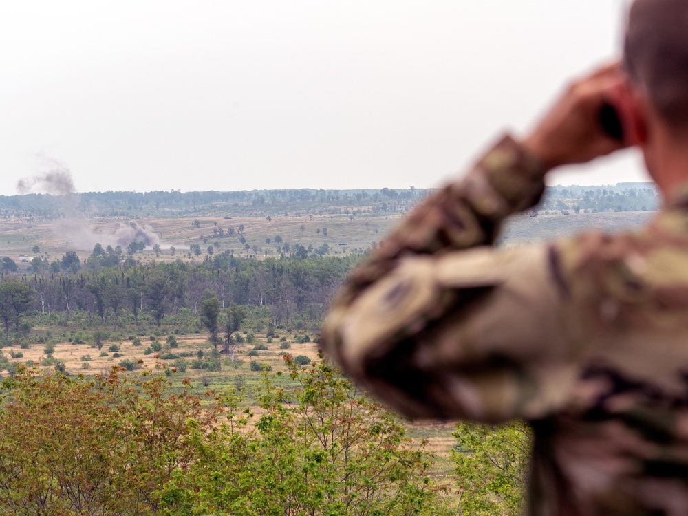 Fire support specialists process artillery targets at National All-Domain Warfighting Center