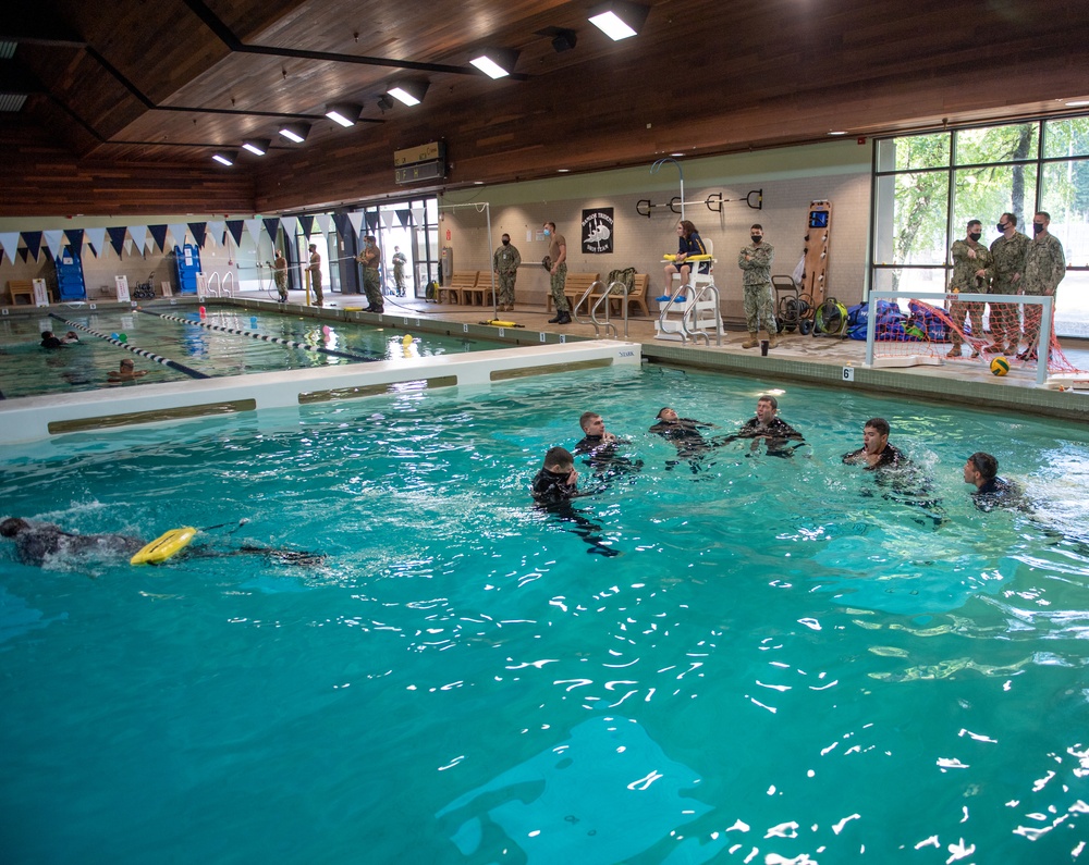 NROTC Midshipmen Complete Abandon Ship Training During Sea Trials 2021