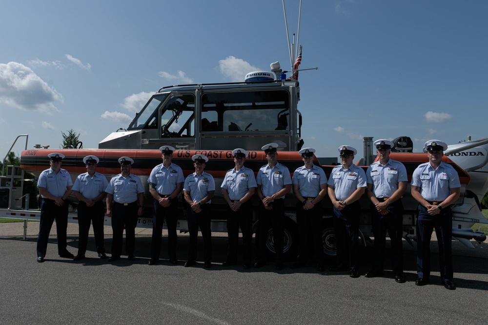 Coast Guard commissions new unit in Memphis, Tennessee