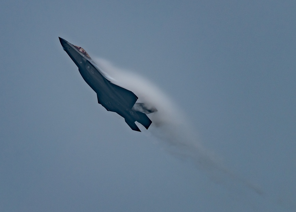 F-35 Demonstration Team at 2021 Thunder over Michigan Air Show