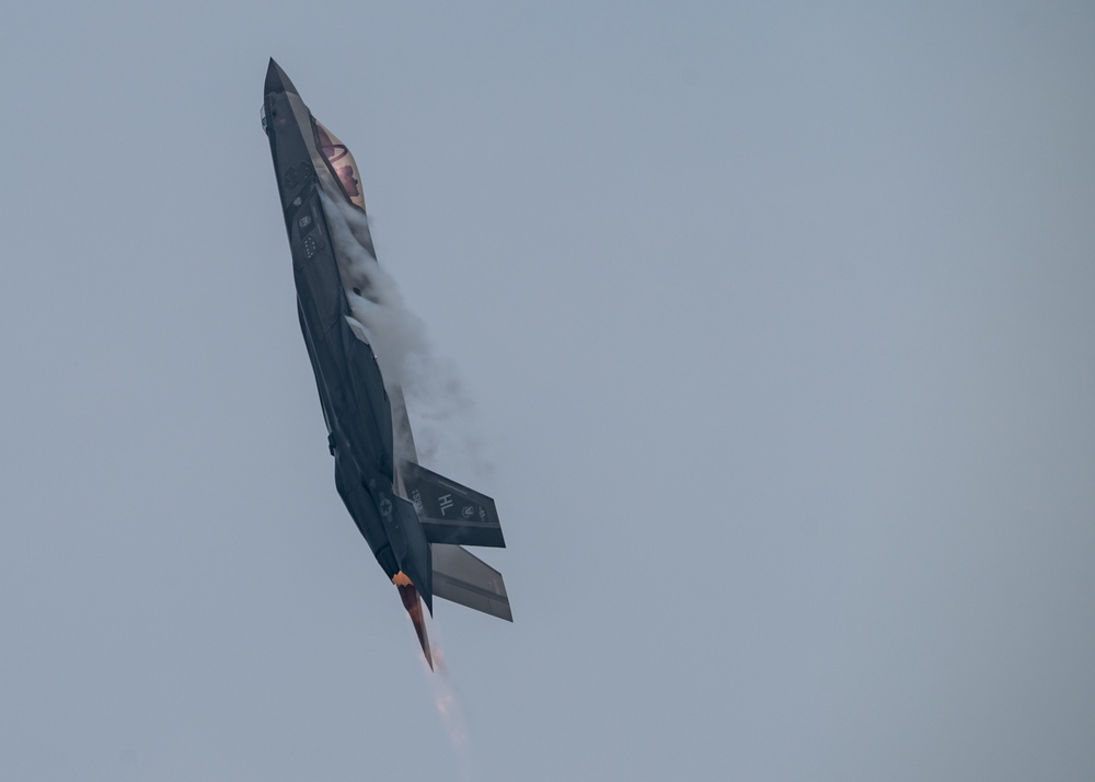 F-35 Demonstration Team at 2021 Thunder over Michigan Air Show