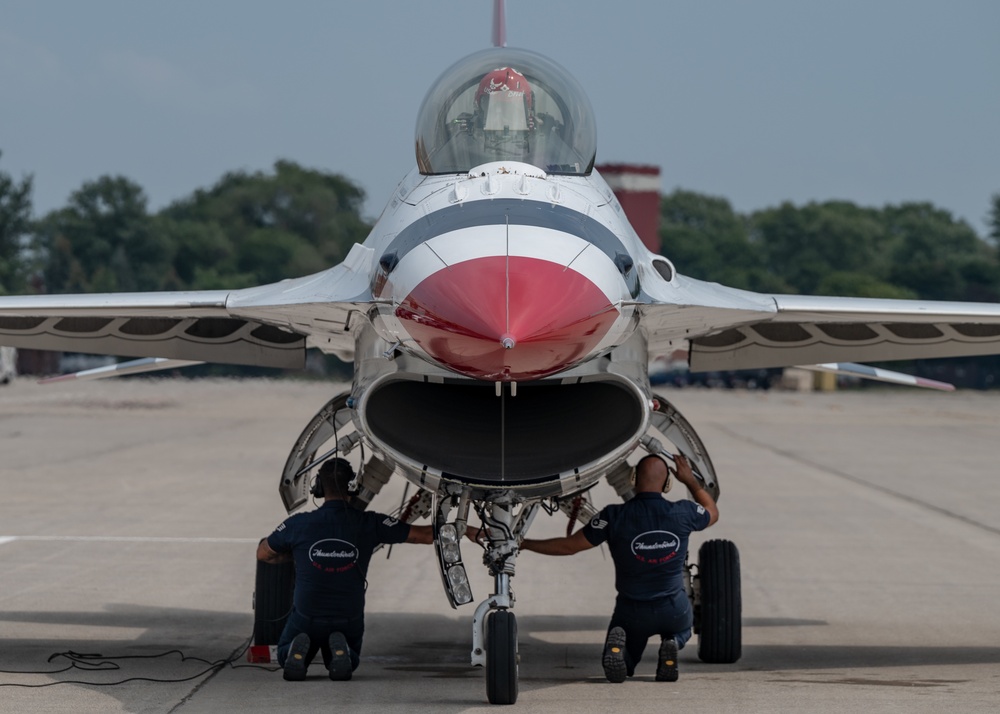 F-35 Demonstration Team at 2021 Thunder over Michigan Air Show