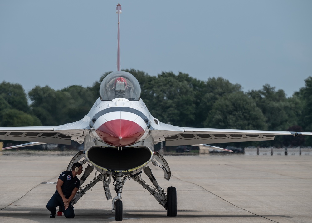 F-35 Demonstration Team at 2021 Thunder over Michigan Air Show