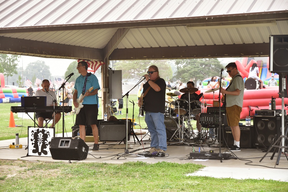 Top of Utah Military Affairs Committee sponsors picnic for Hill's military, families