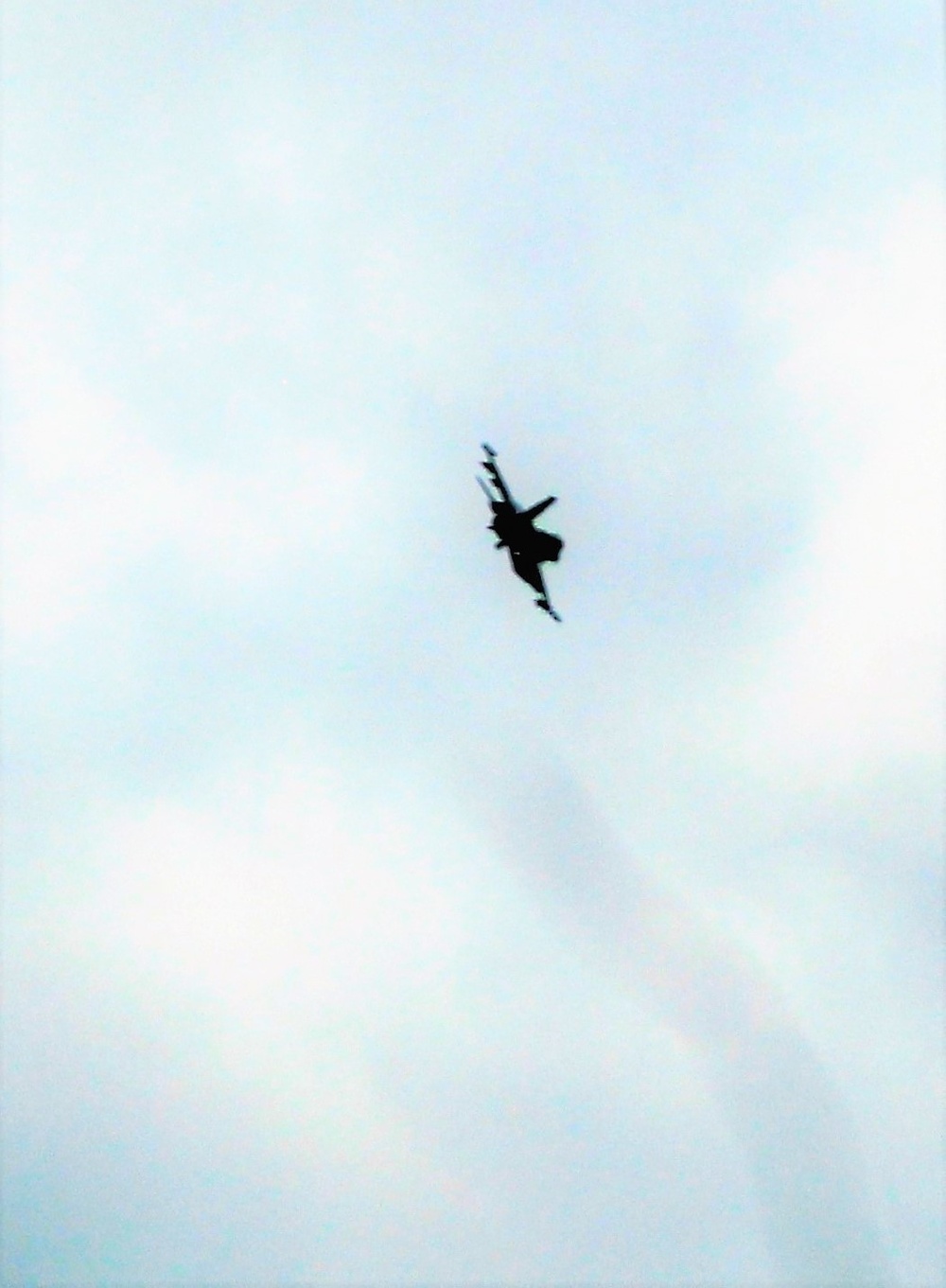 F-16 Fighting Falcon flies over Fort McCoy for Northern Lightning exercise