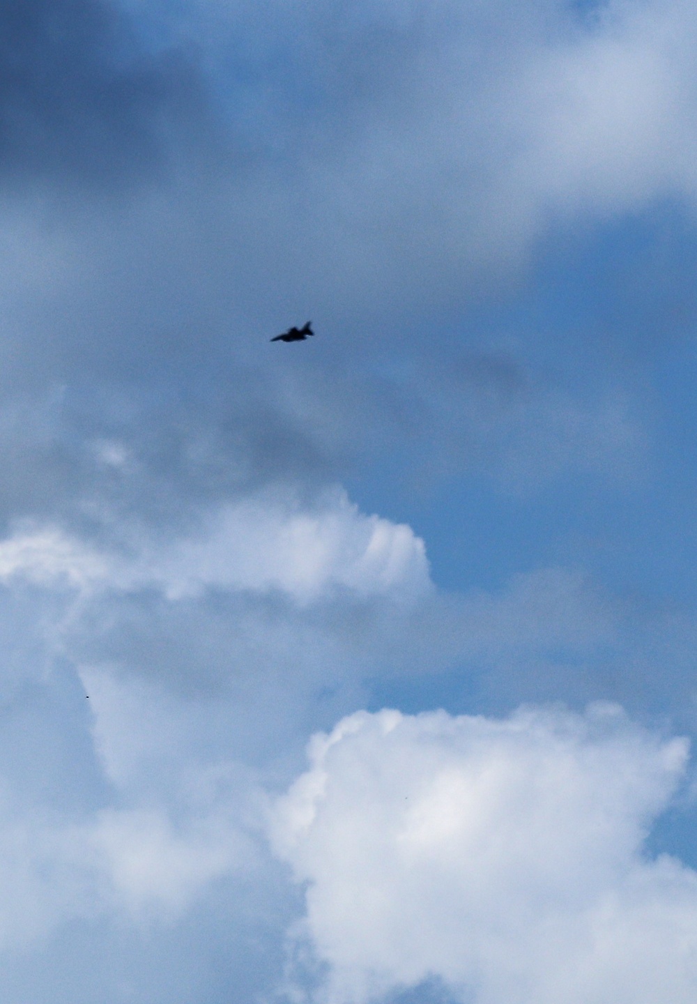 F-16 Fighting Falcon flies over Fort McCoy for Northern Lightning exercise