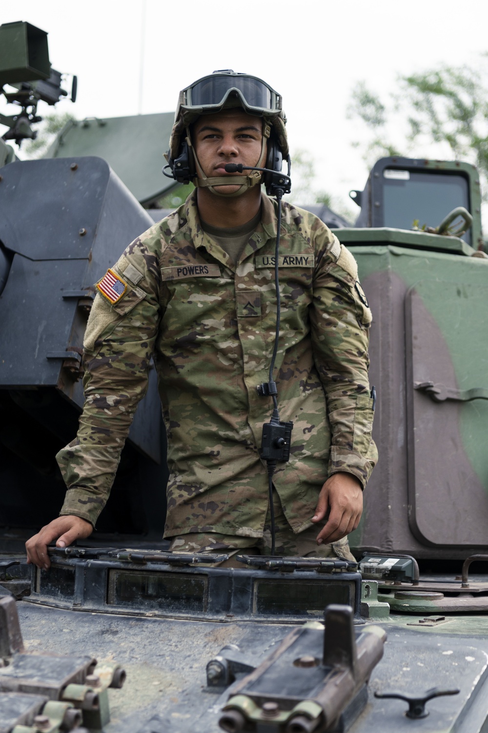 West Virginia Army National Guard 201st Field Artillery Regiment canon crew at Northern Strike 21