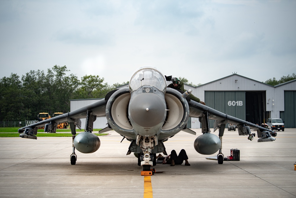 USMC maintenance keep Harriers up and running