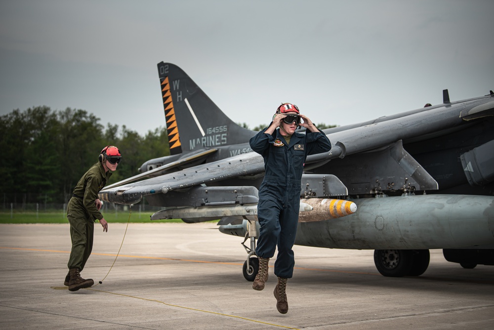 USMC Harrier ordinance offload
