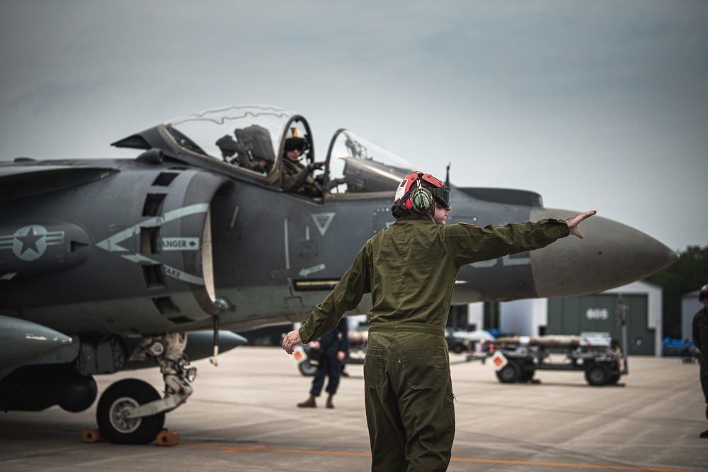 USMC Harrier ordinance offload