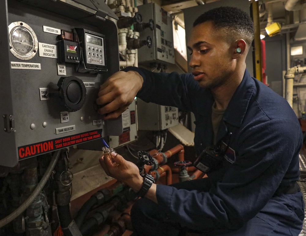 USS Benfold Conducts Routine Operations