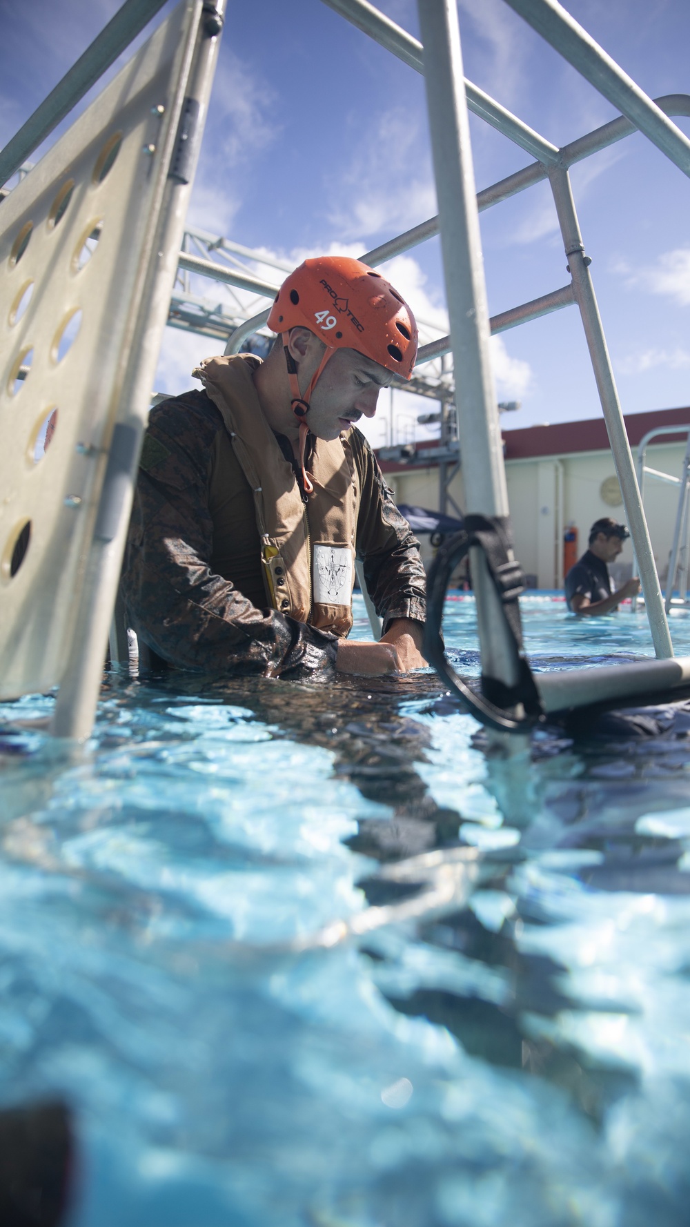 3d Recon Battalion Underwater Egress Training