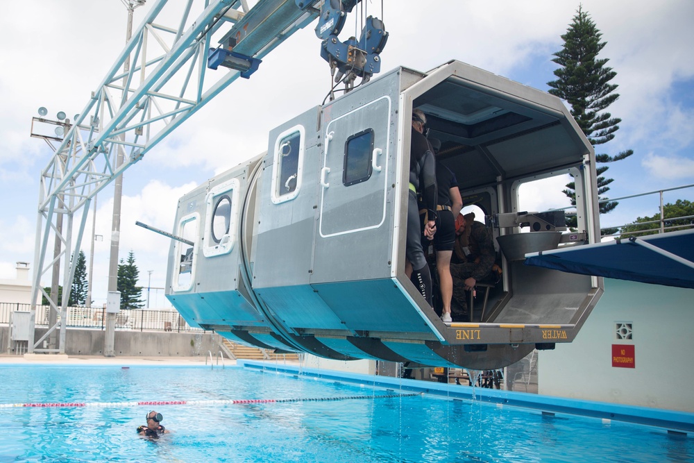 3d Recon Battalion Underwater Egress Training