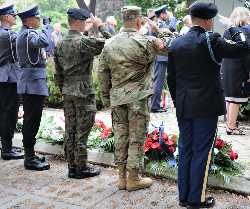 ASG-P Attends 77th Anniversary Warsaw Uprising Celebration